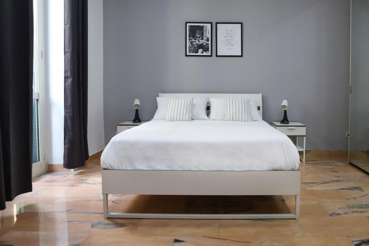 Modern Apartment At Piazza Del Gesu' By Wonderful Italy Nápoles Exterior foto