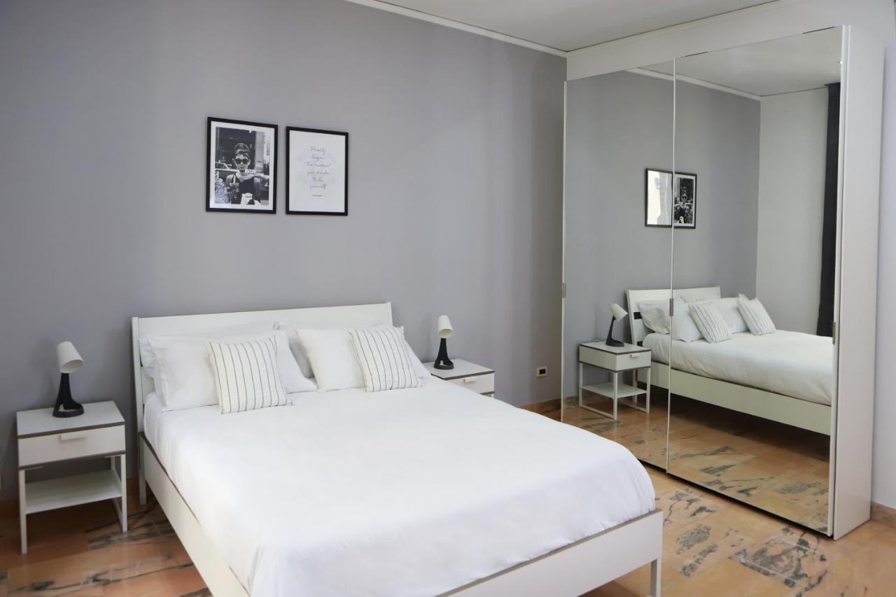 Modern Apartment At Piazza Del Gesu' By Wonderful Italy Nápoles Exterior foto